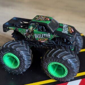 Hot Wheels Skeleton Crew